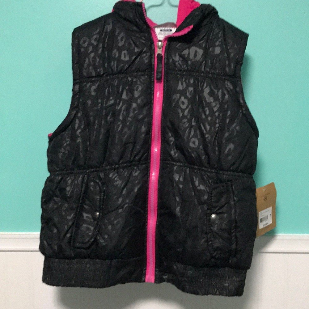 ⭐️LAST CHANCE! Girl’s NWT hooded vest - SZ 8-10